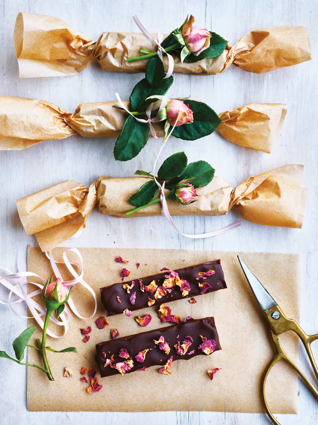 CELEBRATE MUM CHOC CASHEW FUDGE BARS