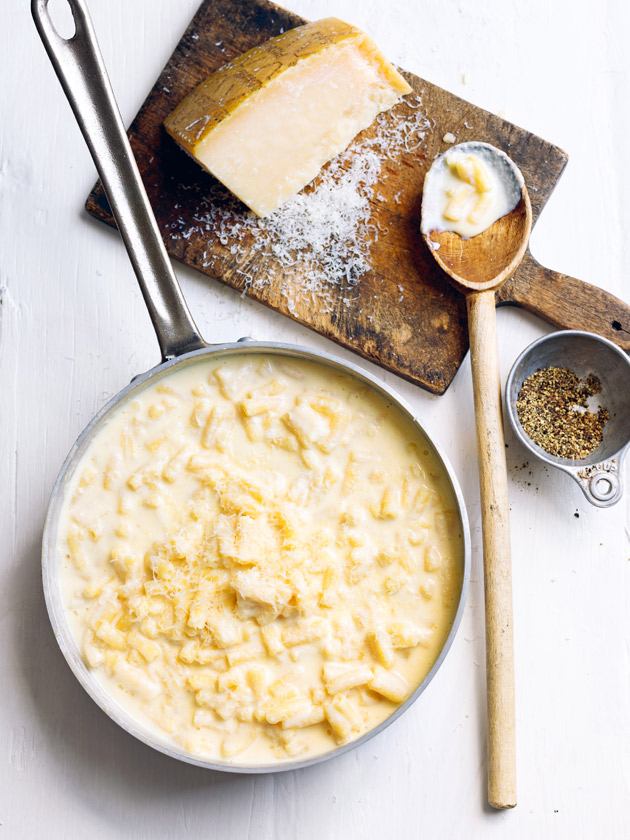 EASY WEEKNIGHTS EASIEST ONE-POT MAC AND CHEESE