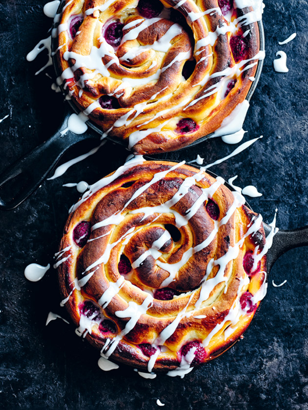 SWEET TREAT LEMON AND RASPBERRY SCROLLS