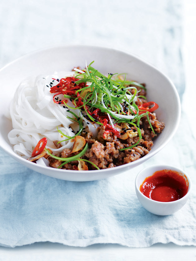 EASY WEEKNIGHTS CHILLI AND GINGER PORK NOODLES