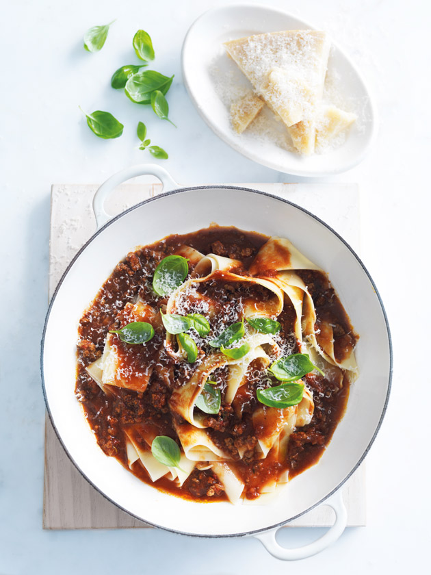 CROWD PLEASER CHILLI BEEF BOLOGNESE