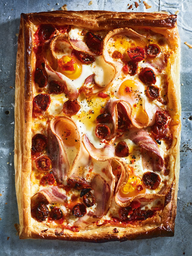 BRUNCH FAVOURITE BACON, EGG AND TOMATO TART