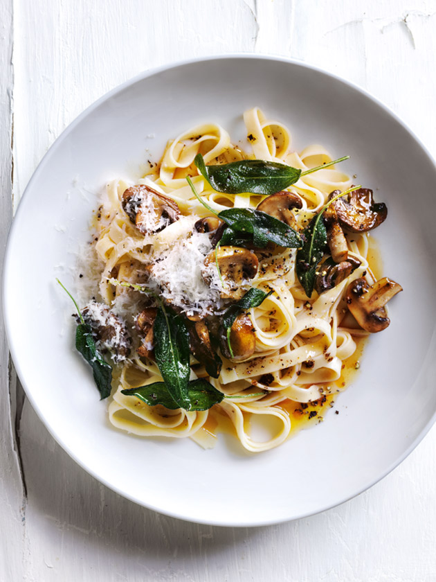 DINNER IDEAS BALSAMIC AND BURNT-BUTTER MUSHROOM FETTUCCINE