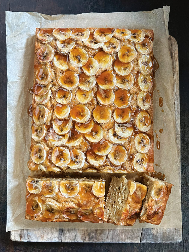 LUNCHBOX FAVOURITES BANANA MAPLE SLICE