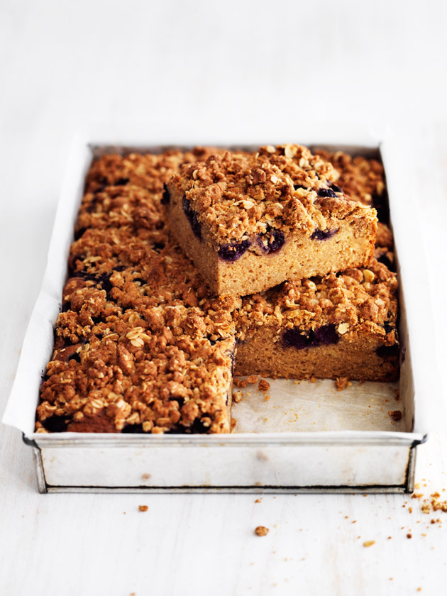SWEET TREAT BLUEBERRY CRUMBLE TRAY BAKE