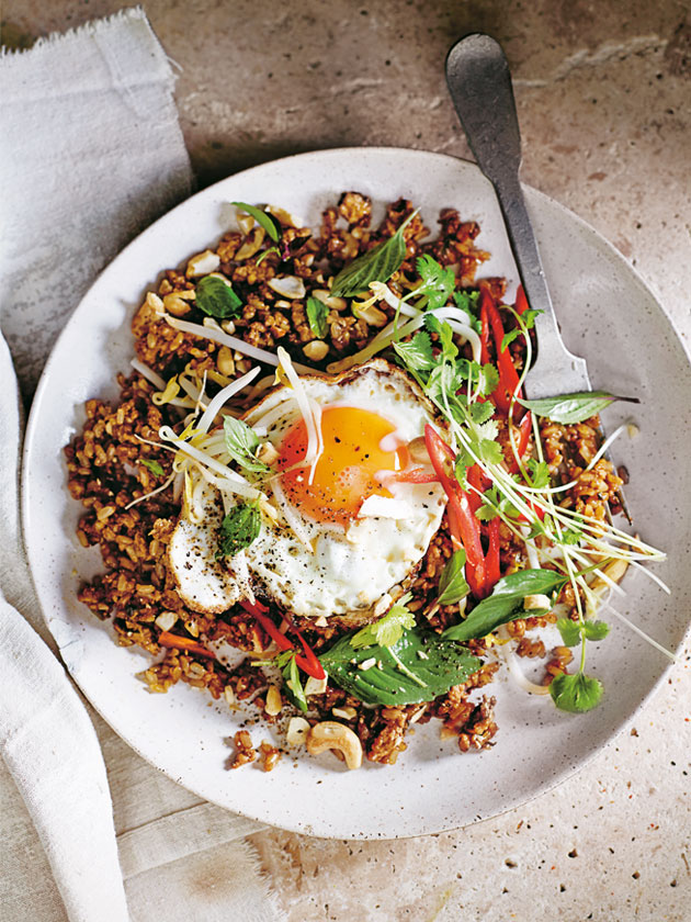EASY WEEKNIGHTS BROWN RICE NASI GORENG