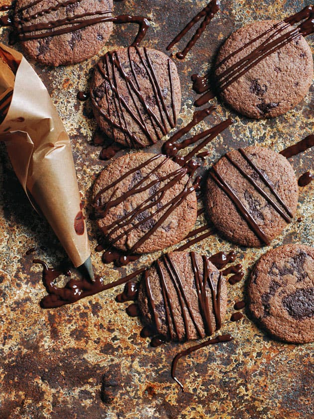 FAMILY FAVOURITE CACAO FUDGE COOKIES