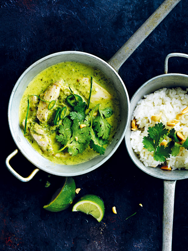 COMFORTING FRAGRANT GREEN CHICKEN CURRY 
