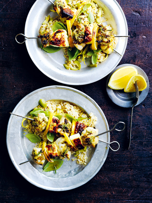 EASY WEEKNIGHTS  LEMON, GARLIC AND ROSEMARY CHICKEN SKEWERS