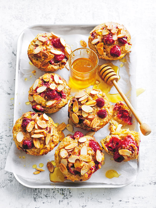 LUNCHBOX FAVOURITES RASPBERRY, ALMOND AND PEAR MUFFINS