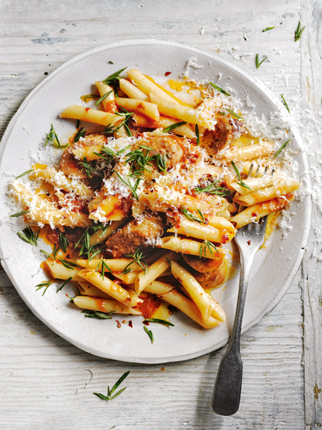 COMFORTING RICH TOMATO, RED WINE AND SAUSAGE PENNE