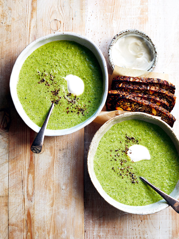 COMFORTING SUPER-QUICK GREEN SOUP