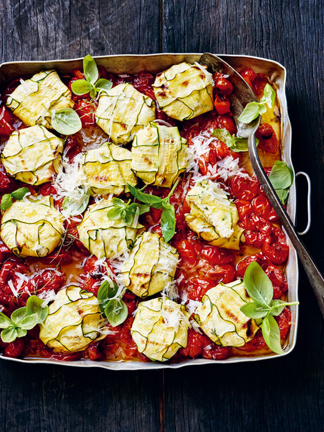EASY WEEKNIGHTS  ZUCCHINI 3-CHEESE RAVIOLI WITH BAKED TOMATO SAUCE