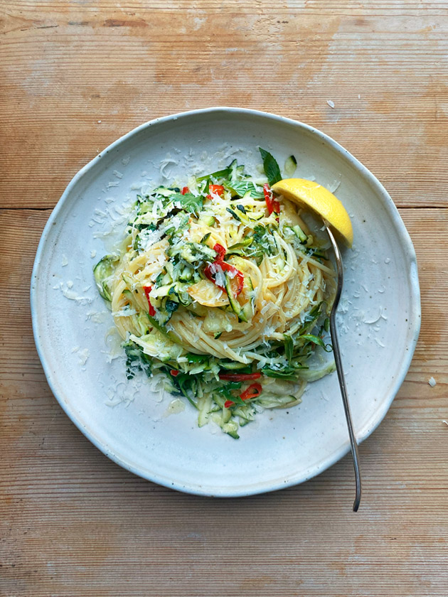 EASY WEEKNIGHTS ZUCCHINI, MINT AND LEMON SPAGHETTI