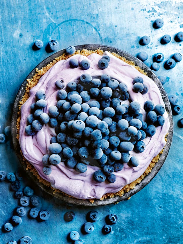 Blueberry cheesecake icebox pie
