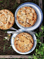 fig and almond pies