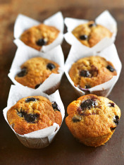 banana and blueberry desserts  Crispy Polenta-Lined Bocconcini banana and blueberry muffins new