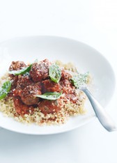 beef, oregano and tomato meatballs with quinoa