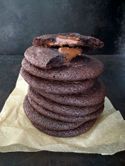 easy molten chocolate brownie cookies