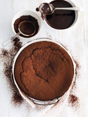 chocolate mud cake  Traditional Chocolate Cake With Chocolate Buttercream chocolate mudcake