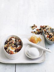 date, nut and seed granola