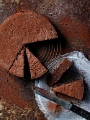 flourless cacao fudge cake