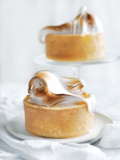 individual lemon meringue cheesecakes
