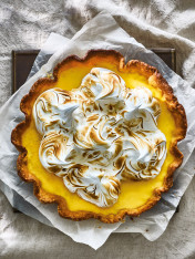 Lemon meringue tart