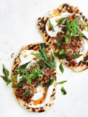 Naan breads with mango chutney pork, chilli and yoghurt