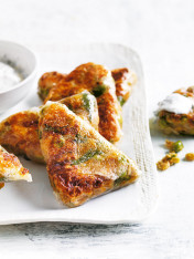 pea, spinach and chickpea samosas with mint yoghurt