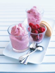 quick raspberry and banana ice-cream