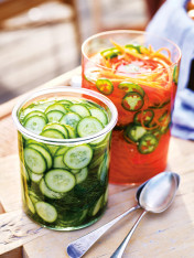 Quick pickled vegetables
