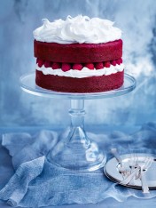 red velvet cake with marshmallow icing