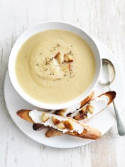 roasted parsnip and garlic soup