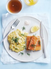scrambled eggs with smoked salmon fingers