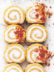 swiss roll with mascarpone and praline  Honey And Gingerbread Bundt Truffles swiss roll with marscarpone and praline