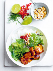 thai caramelised chicken salad