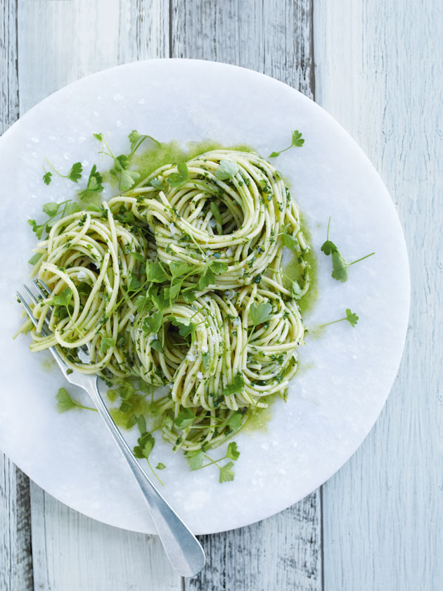 Char Grilled Asparagus And Parsley Pesto Pasta | Donna Hay