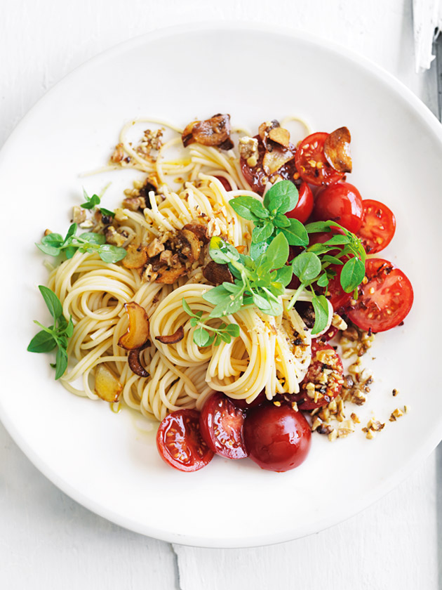 Fresh Tomato And Chilli Spaghetti Donna Hay