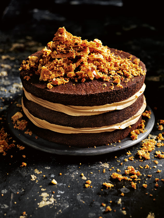 Honeycomb Crunch Chocolate Cake - Vikalinka