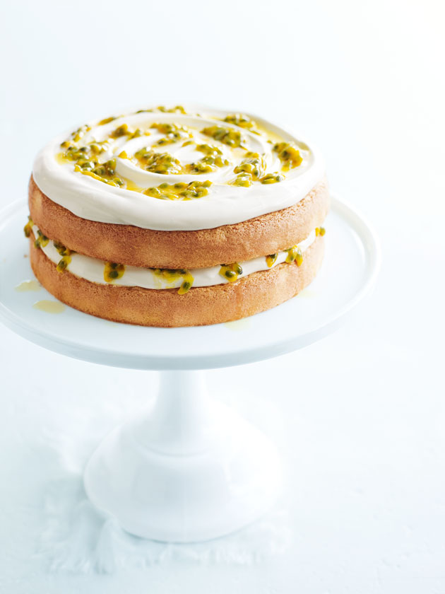 Lemon and passionfruit curd pavlova - Miele Experience Centre