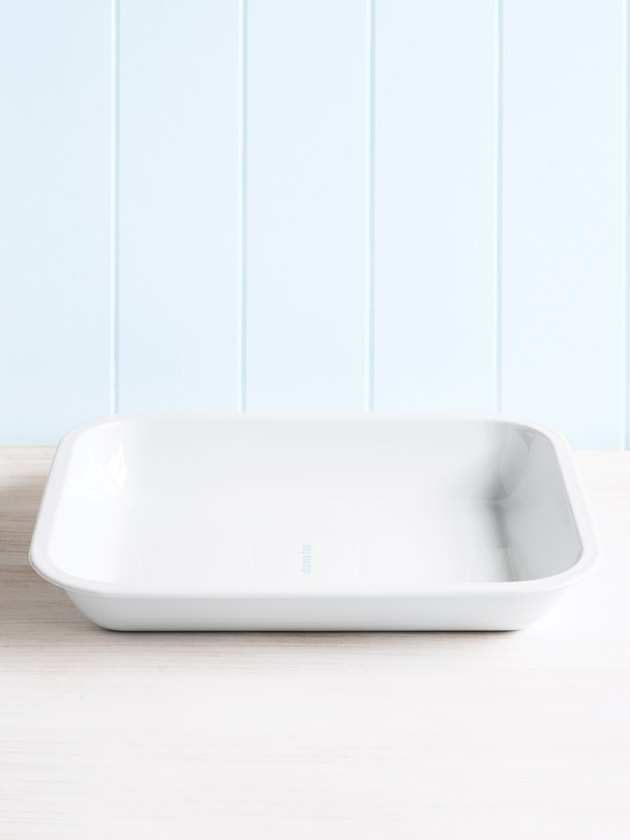 Enamel roasting pan - white Enamel roasting pan - white