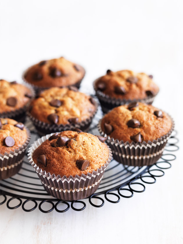 CROWD PLEASER CHOCOLATE CHIP MUFFINS