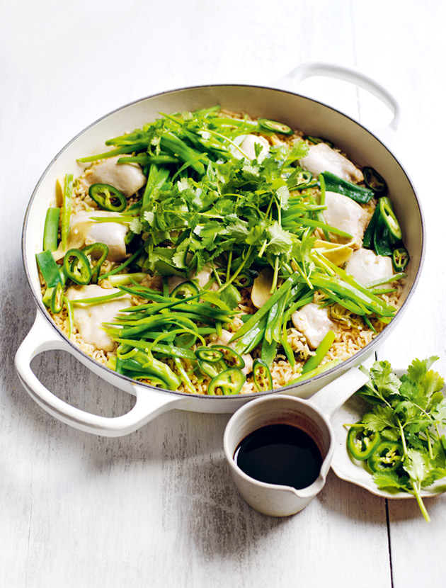 EASY WEEKNIGHTS LUCKY POT GINGER CHICKEN