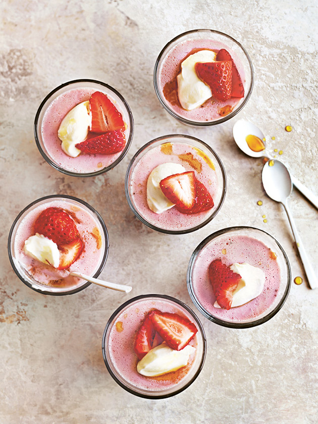 COOKING WITH KIDS STRAWBERRY AND CREAM YOGHURT PANNA COTTAS