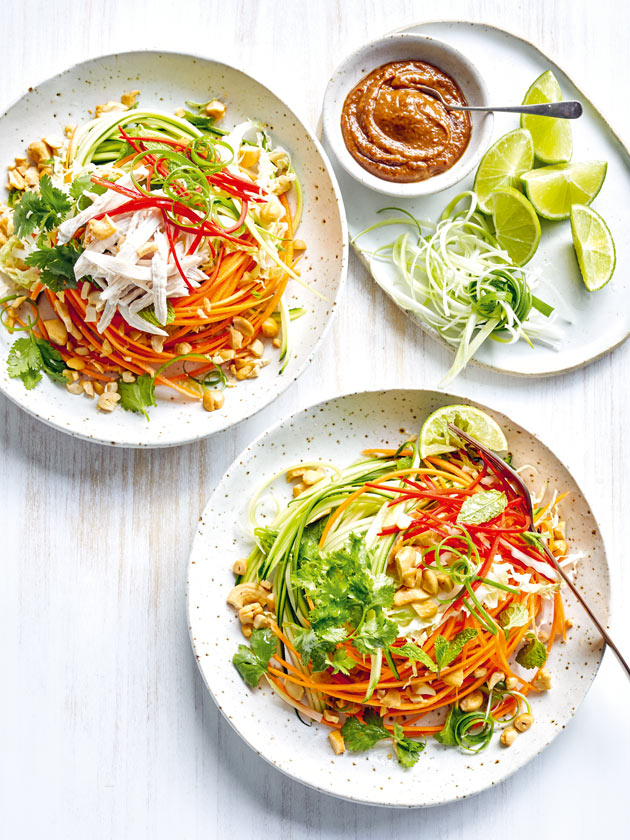 FRESH AND ZINGY CRUNCHY RAW PAD THAI