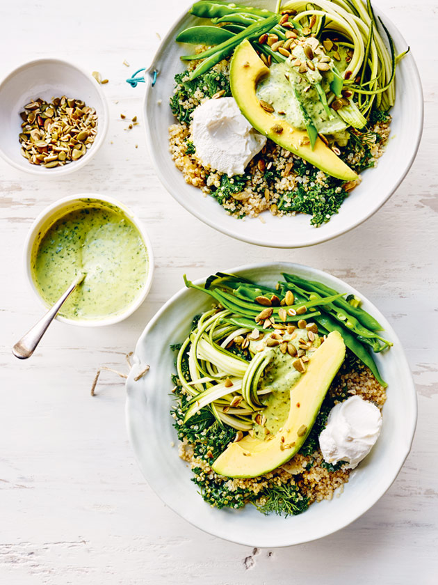 EASY WEEKNIGHTS GREENS BOWL WITH GARLIC QUINOA