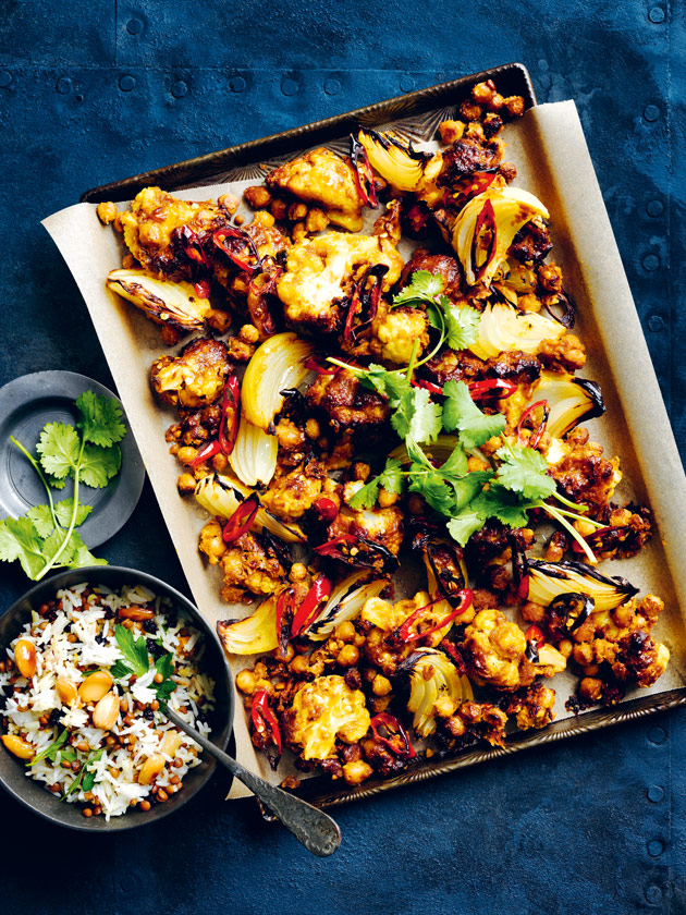 EASY WEEKNIGHTS SPICY PEANUT CAULIFLOWER CURRY