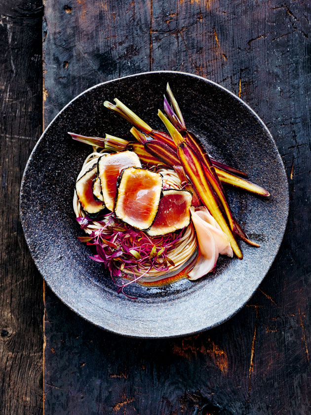 EASY WEEKNIGHTS TUNA AND SOBA NOODLE BOWL